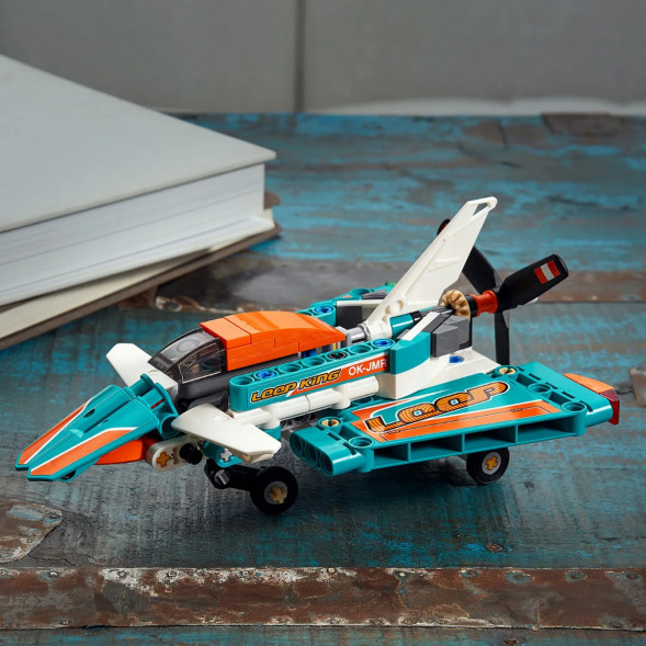 Конструктор LEGO Technic 42117 Гоночный самолёт в Иваново