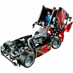Конструктор LEGO Technic 42041 Гоночный грузовик